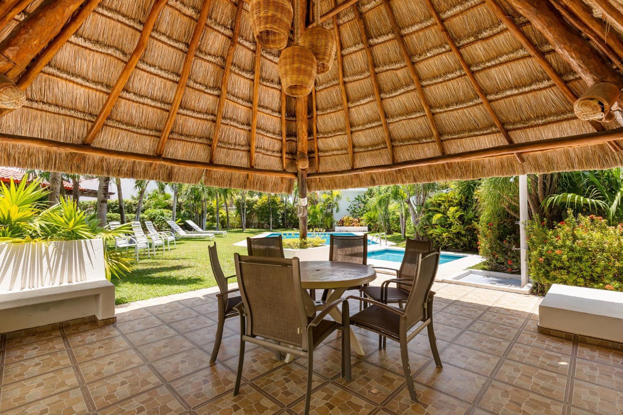 Large House - Walking To Beach - 10 Guests! Канкун Екстериор снимка